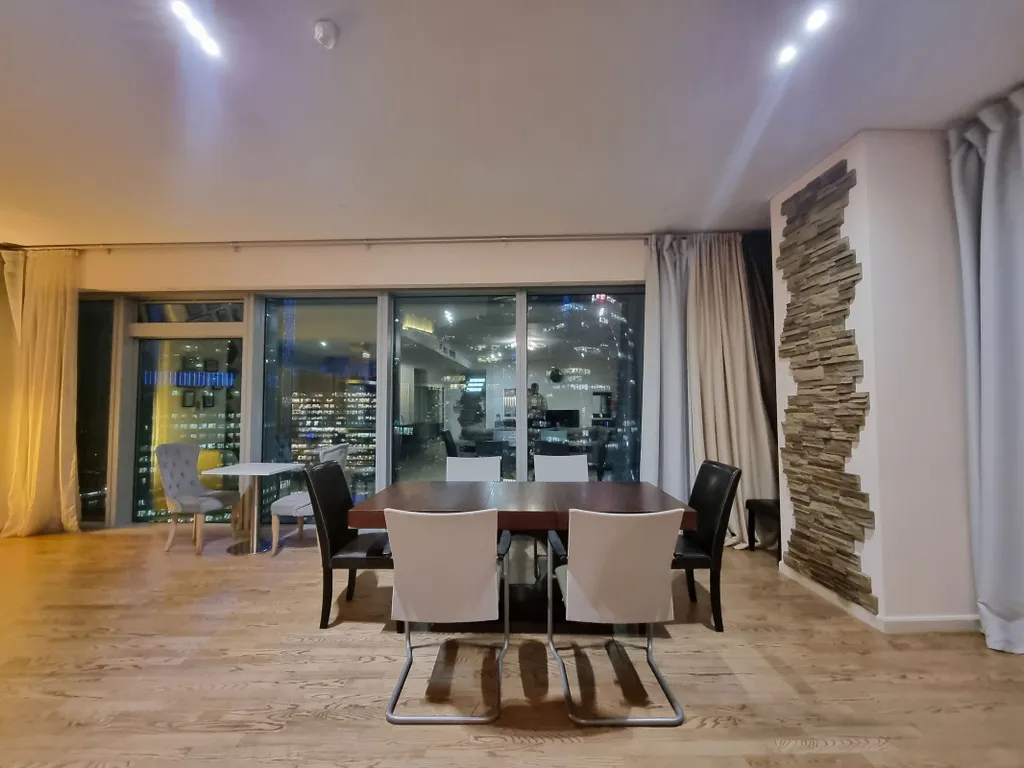 Угловые 3-комнатные апартаменты в Москва сити на 52 этаже