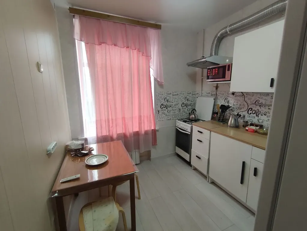 Современная квартира в сталинском доме у метро