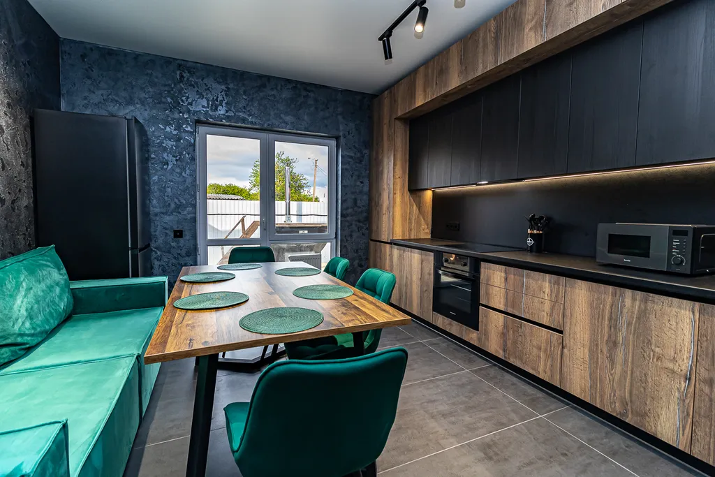 Дом с беседкой, чаном и баней