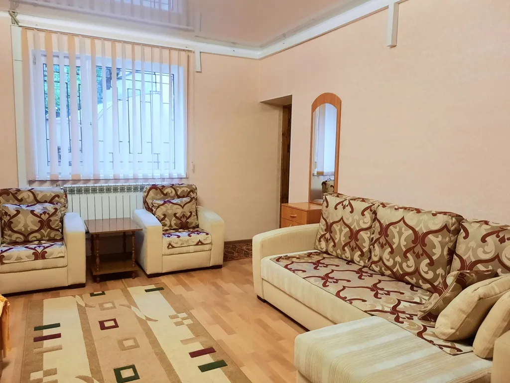 Просторная квартира-студия в 15 минутах от моря — аренда посуточно в Судак