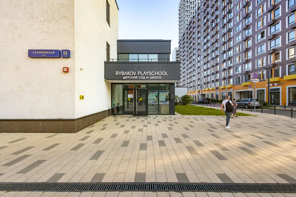 Бoльшaя стильная студия возле ТЦ Саларис