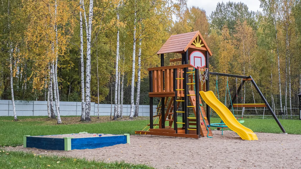 Дом на два входа в Родной Усадьбе на озере Вуокса