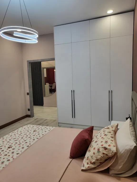 Евродвушка с авторским дизайном, в центре, около Мега парка