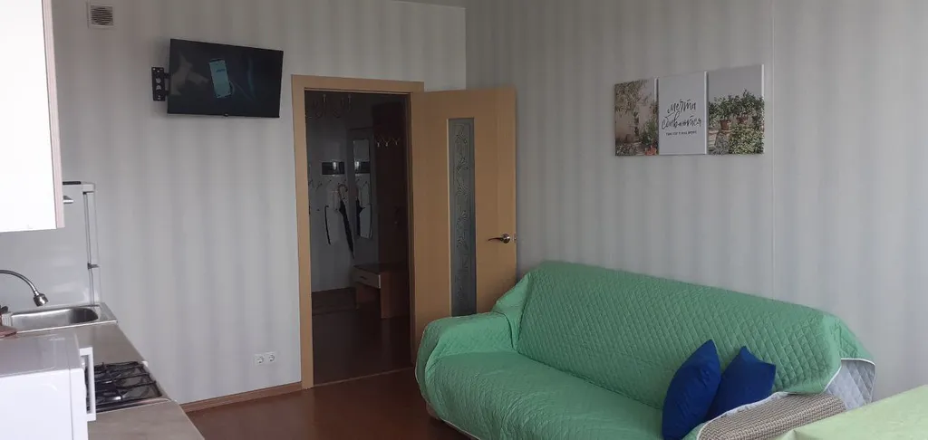 По-домашнему уютная квартира с панорамным видом на город