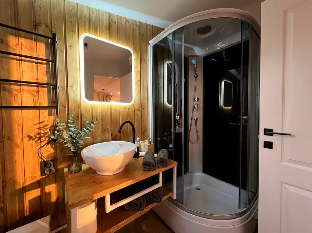 Уединённый домик с баней и горячей купелью под открытым небом