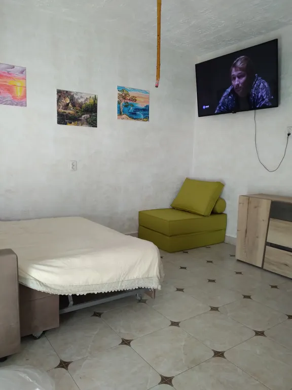 Жилой дом с террасой   видом  на море; гору Кошка  , рядом Кипарисовая