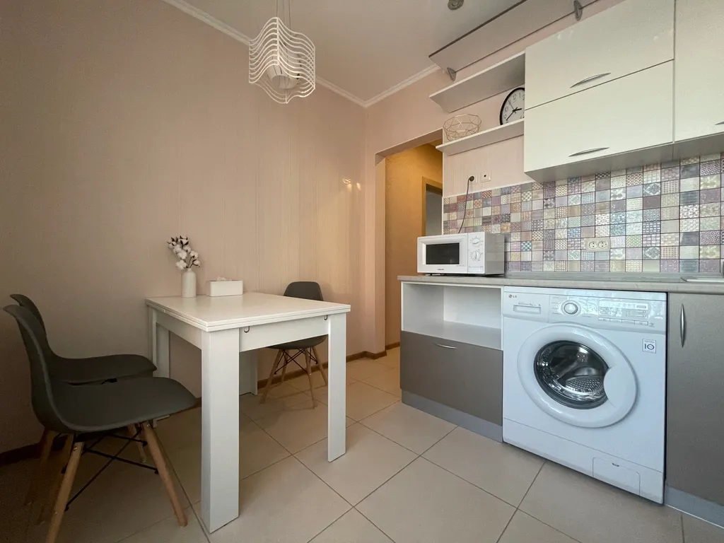 Квартира в доме на набережной с видом на Китай