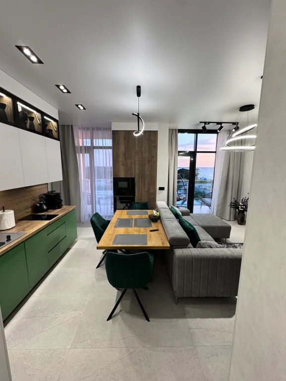 Шикарная квартира в Зеленоградске с боковым видом на море