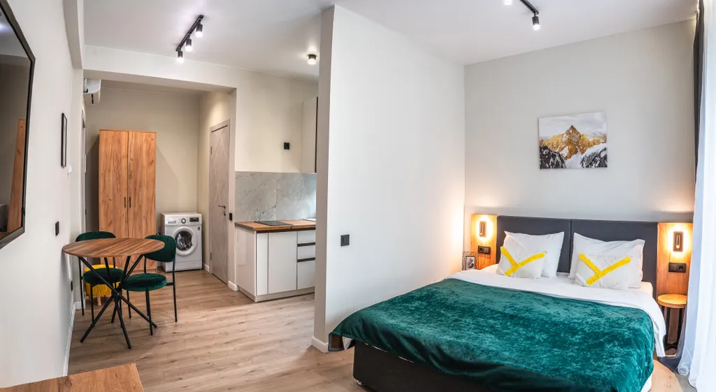 Квартира Студия в центре Красной Поляны с выходом во двор — аренда посуточно в Красная Поляна