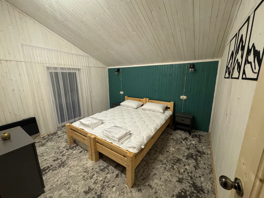 Восьми местный дом