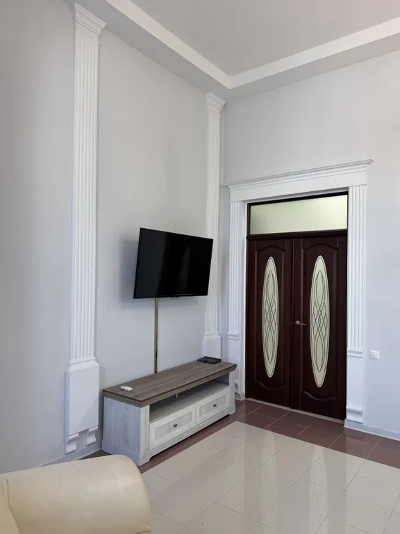 1-й этаж под ключ в центре - 15 мин до центрального пляжа