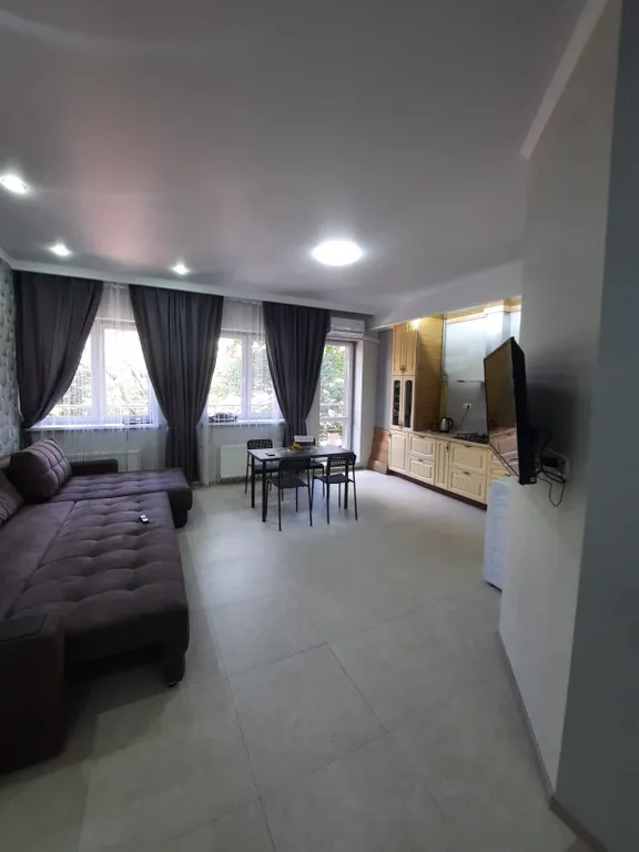 Уютная квартира в центре города рядом с морем