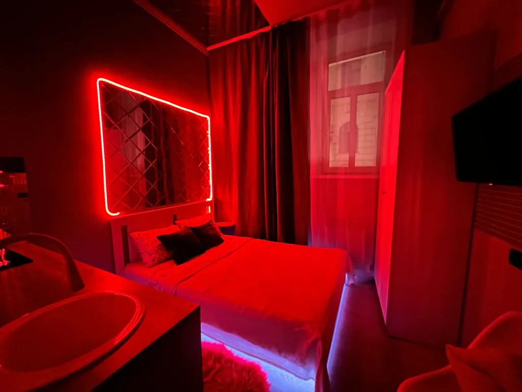 Квартира Квартира Зеркальная студия в центре Москвы — Москва