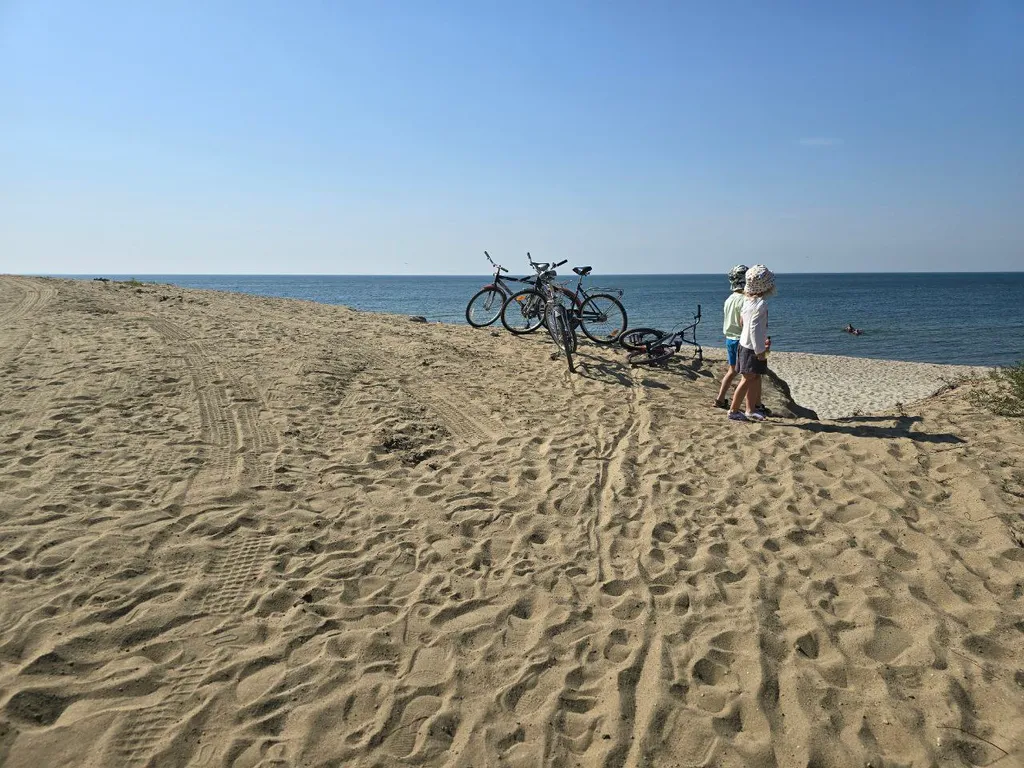 Изумительные 3-комнатные апартаменты с собственным участком земли