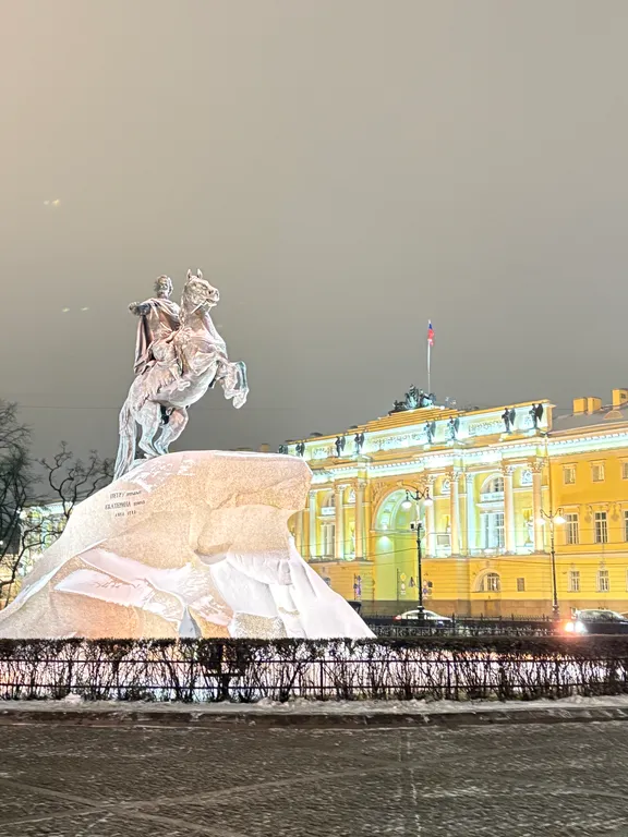 Новая и уютная студия в самом сердце Санкт-Петербурга