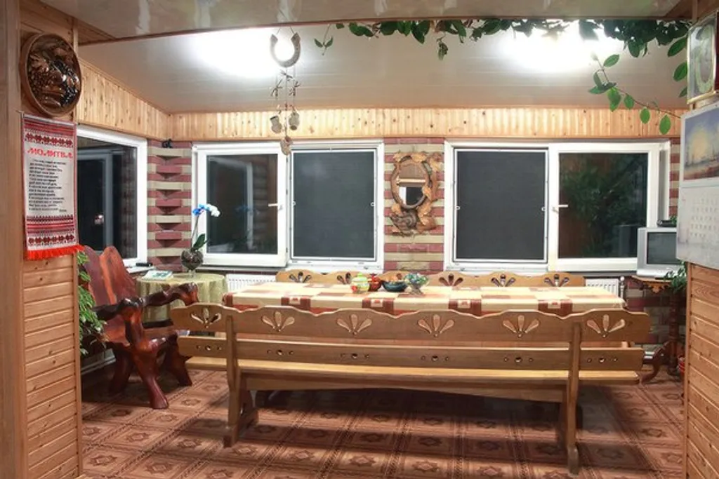 Коттедж Дом 3 спальни, большой двор беседка мангал усадьба Можжевеловый дворик — Айвовое