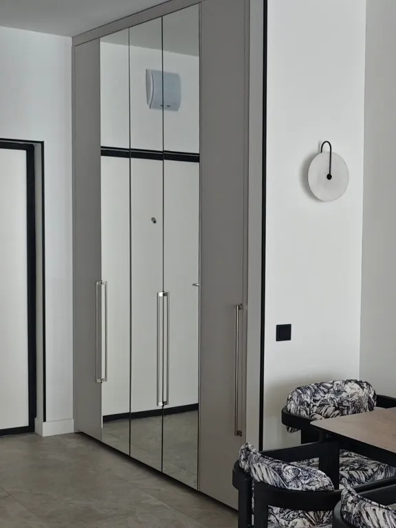 Скалистый берег с панорамным видом на море