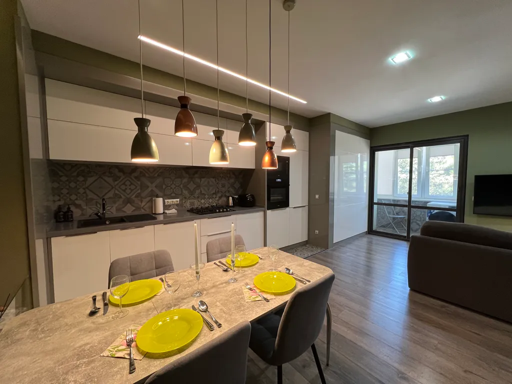 2-к квартира возле моря, в самом центре