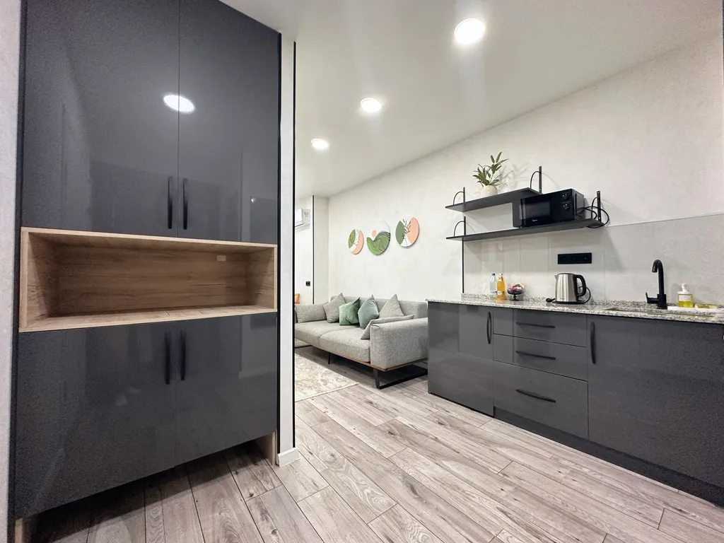 Апартаменты с отдельной спальней на берегу моря