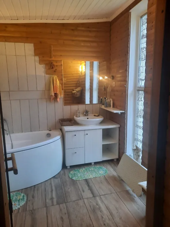 Дом на самом берегу моря