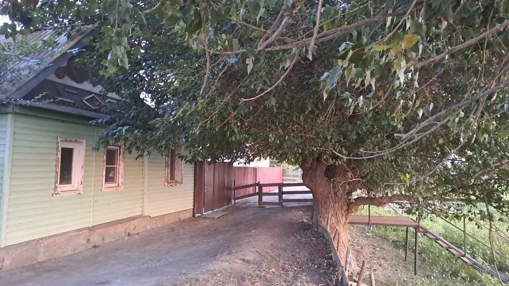 Дом на берегу реки для рыбалки и отдыха