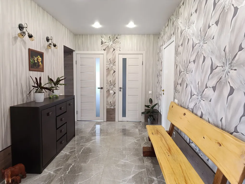 Уютный домик в деревне с беседкой и мангалом на улице