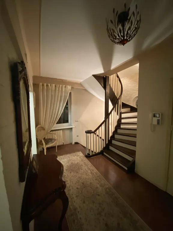 Вилла на Каштановой Аллее