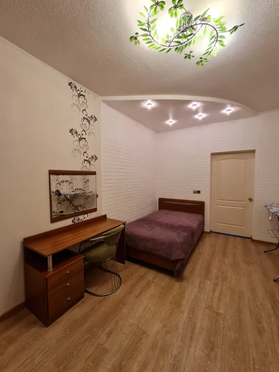 Сталинка во дворе головного офиса норникеля