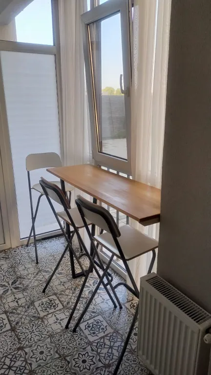 Студия у моря, Итальянская деревня