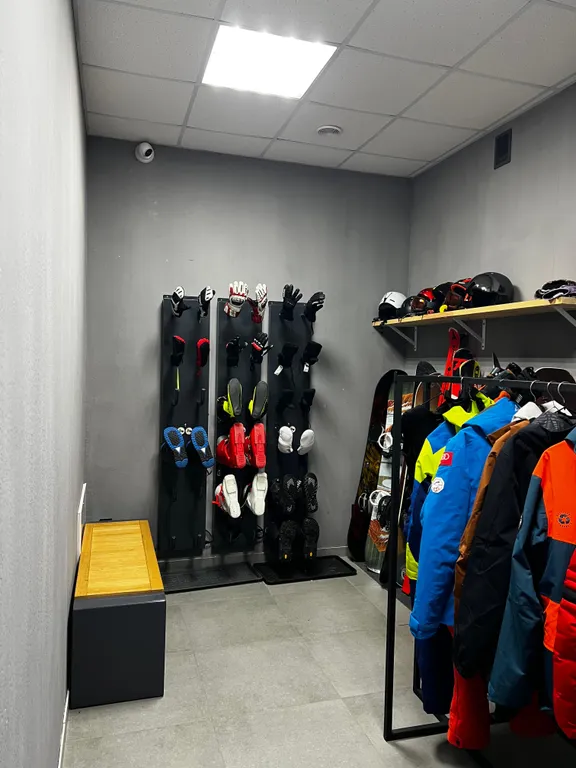 Апартаменты с отдельной спальней в центре