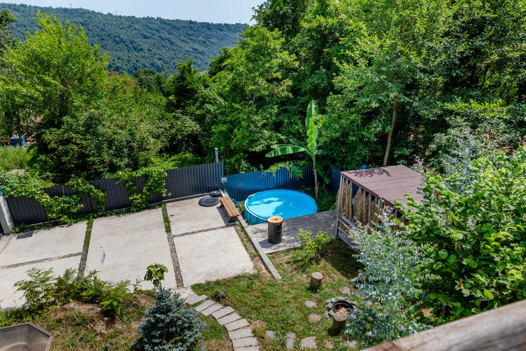 A-frame Gorny Eucalypt