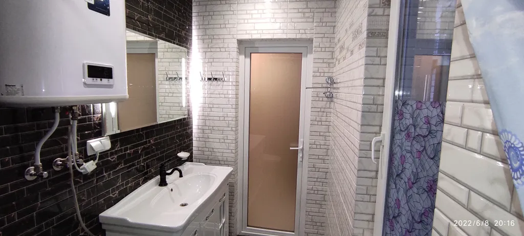 Целый этаж в доме с личной террасой и кухней