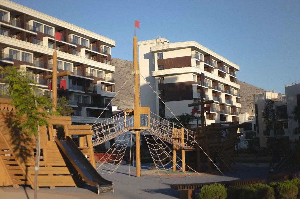 Премиум апартамент на первой береговой линии с бассейном