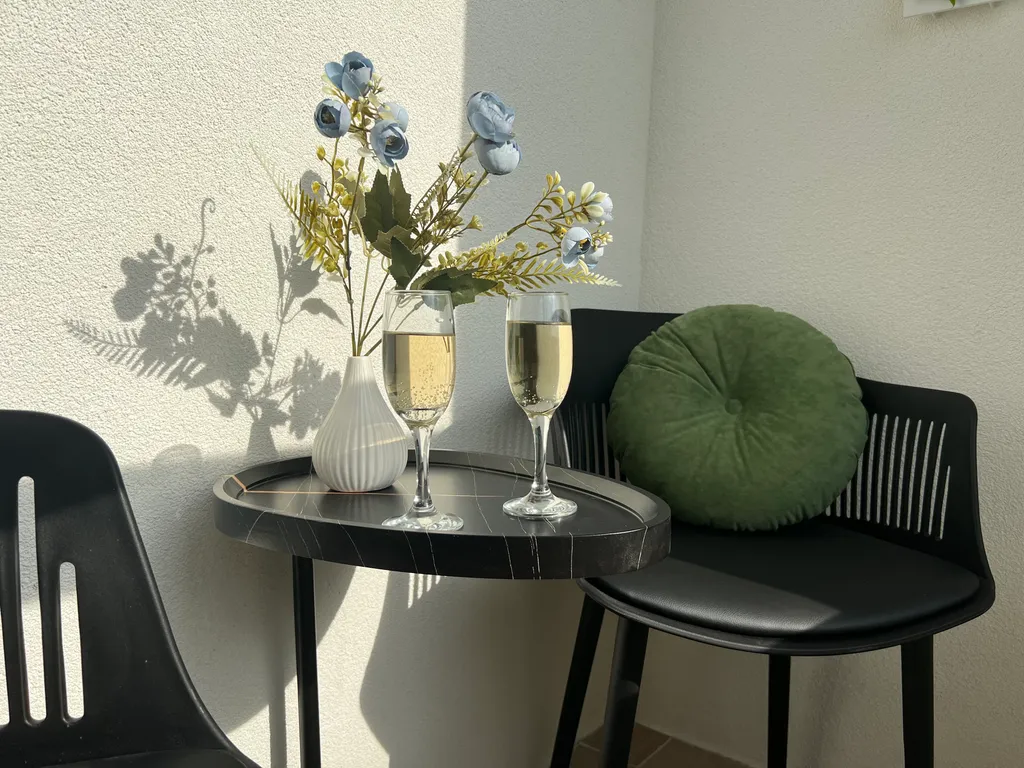 Очень уютная квартира с видом на пруд