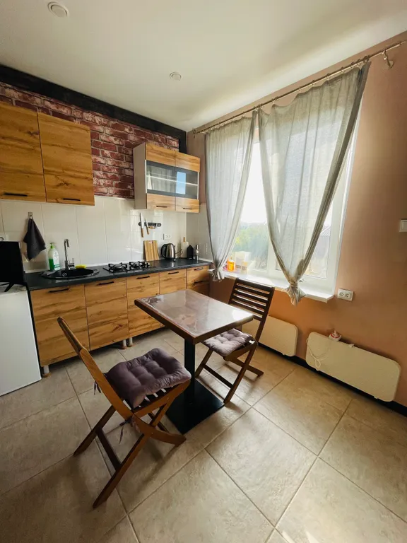 Студия у Яшмового пляжа