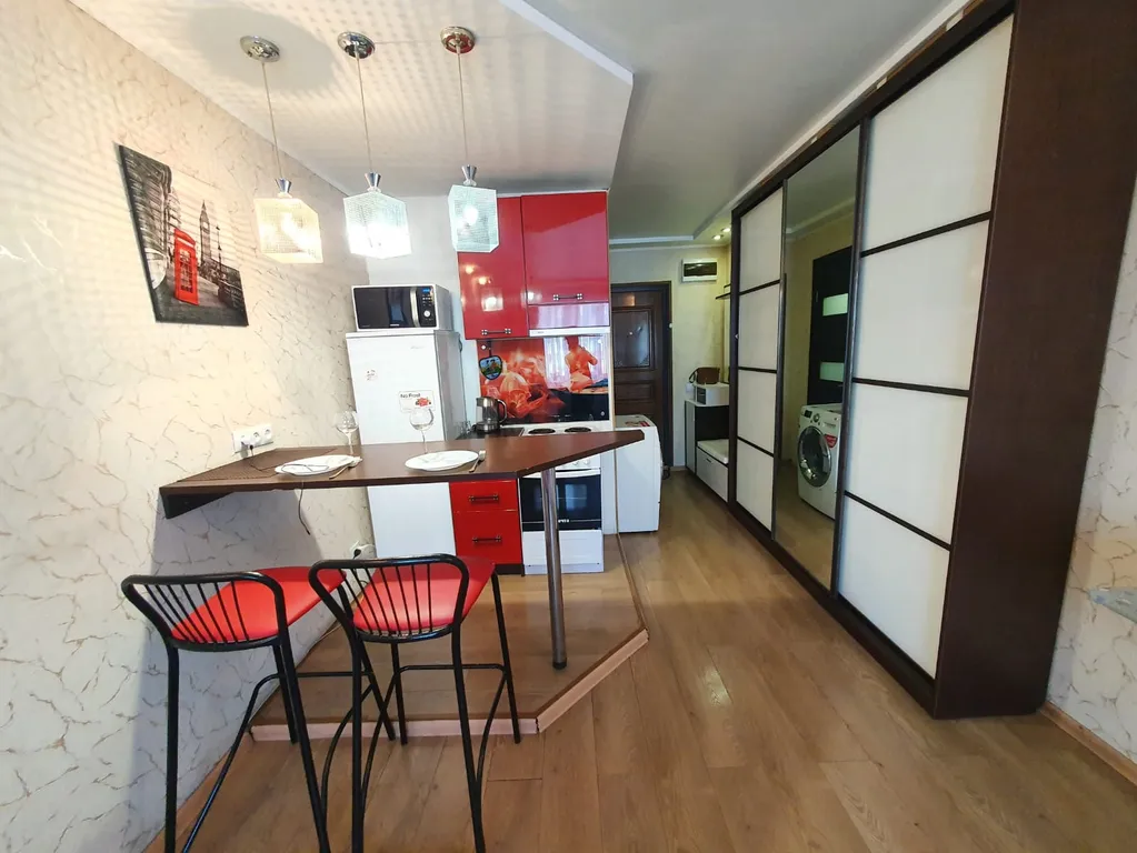 Студия, рядом с Золотым Мостом