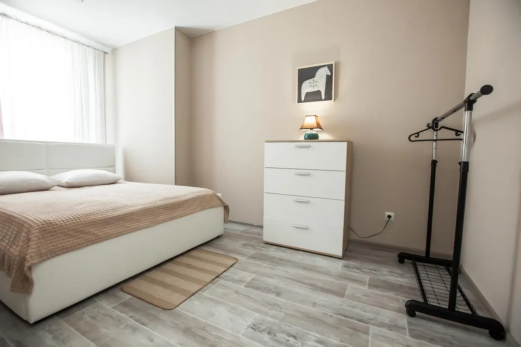 Просторные двухкомнатные апартаменты в стильном районе города