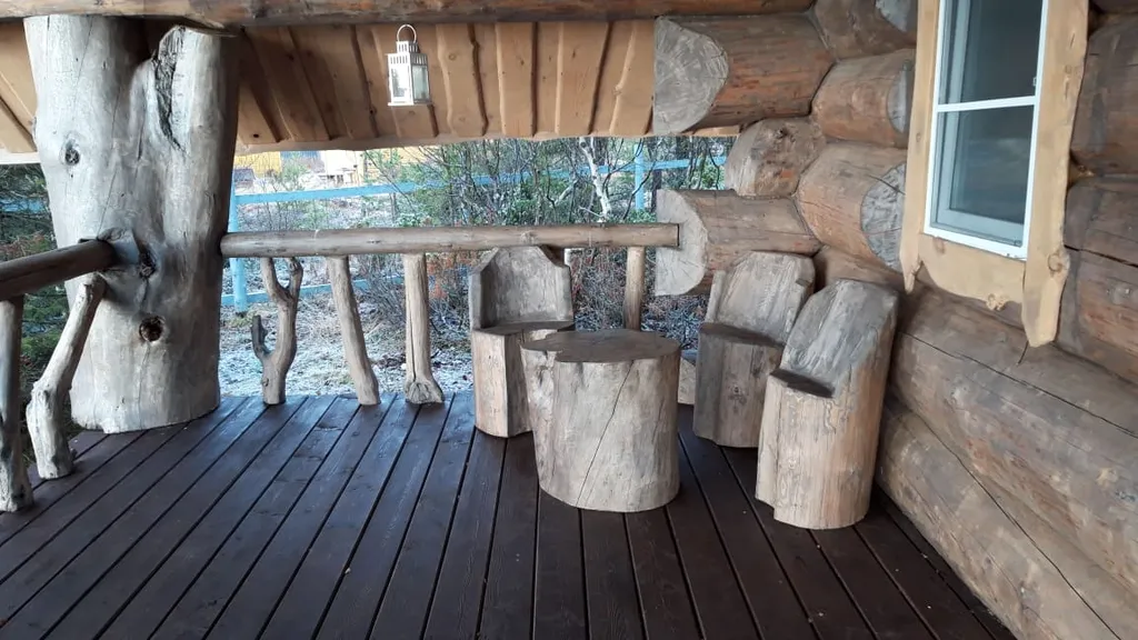 Шале из большого бревна