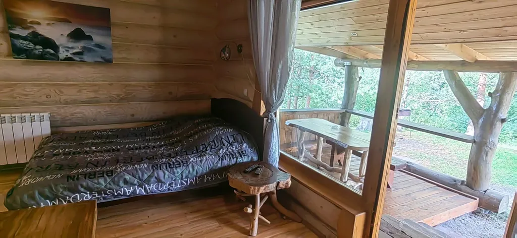 Уютный дом у озера Ельно