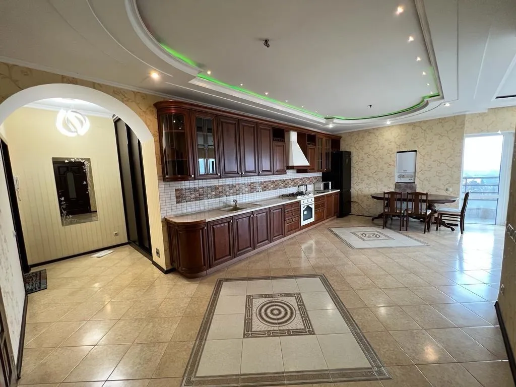 Квартира в центре возле танка