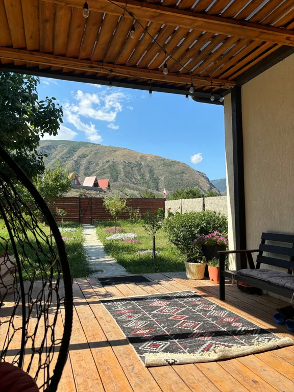 Домик с террасой и своей территорией