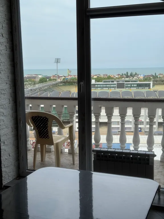 Квартира с балконом на высоте птичьего полета