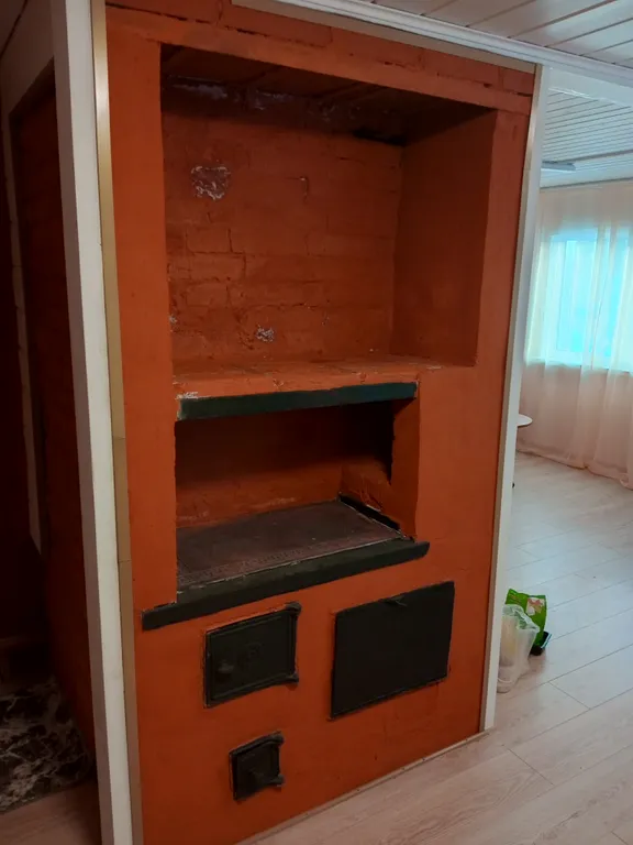 Дом рядом с озером