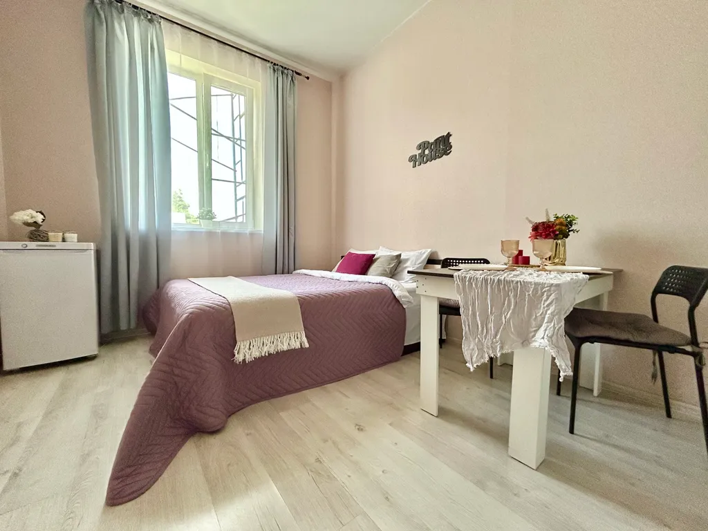 Уютная студия на кленовом