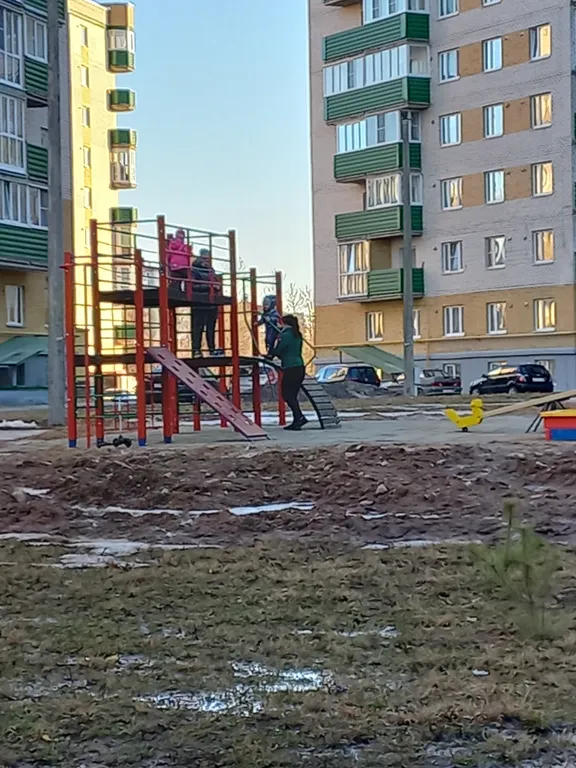 Апартамент как дома с видом на реку из окна