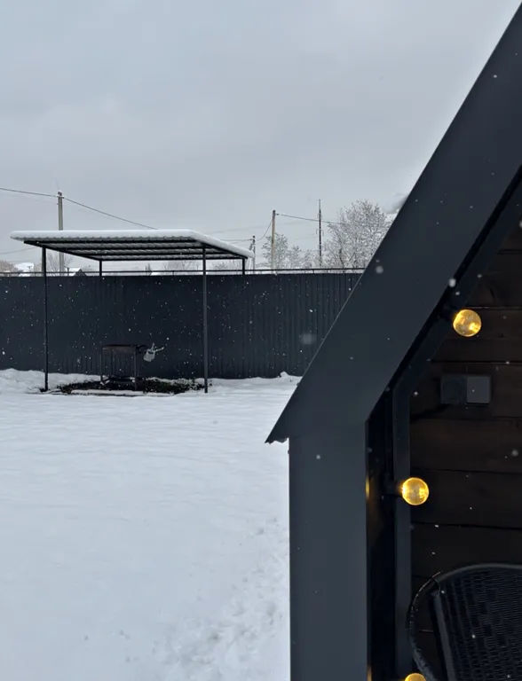 Уютный А-frame коттедж в зеленой части города