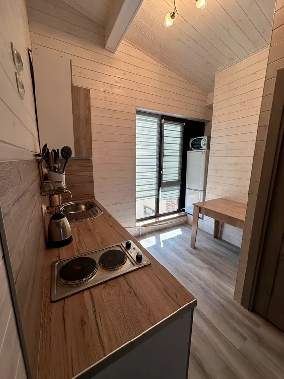 Новая квартира с балконом с видом на море