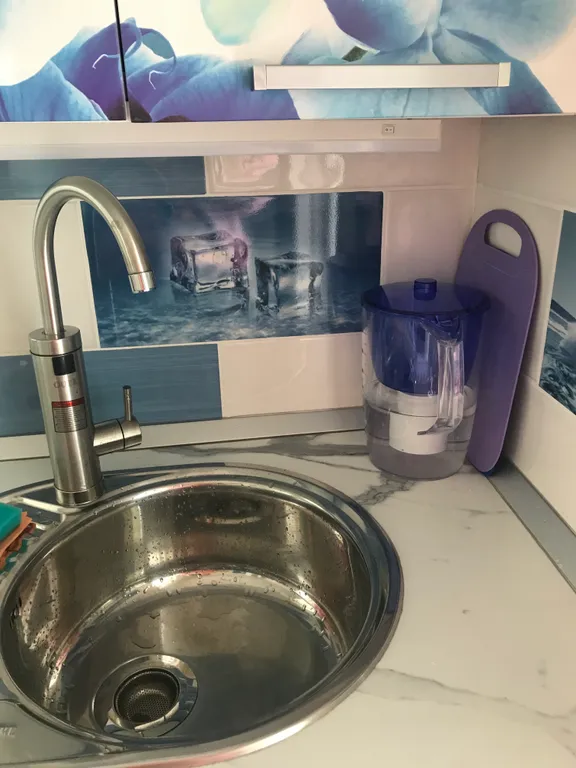 Половина дома с отдельным входом, с садом на берегу Чёрного моря