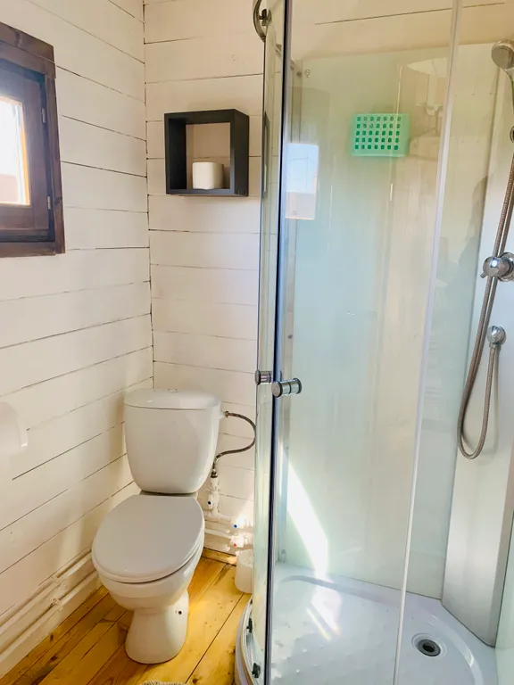 Коттедж Уютные гостевые домики Деревенька — Кучугуры