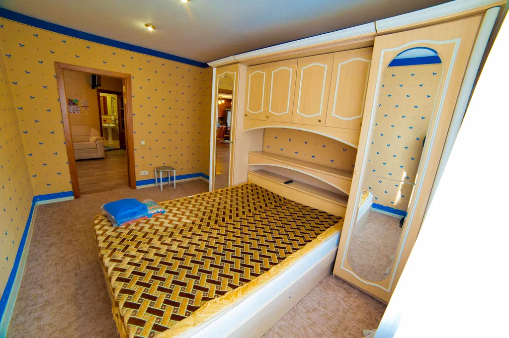 Квартира 3-комнатная квартира в центре — Хабаровск